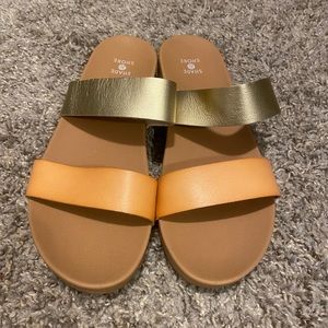 Shade and Shore sandals
